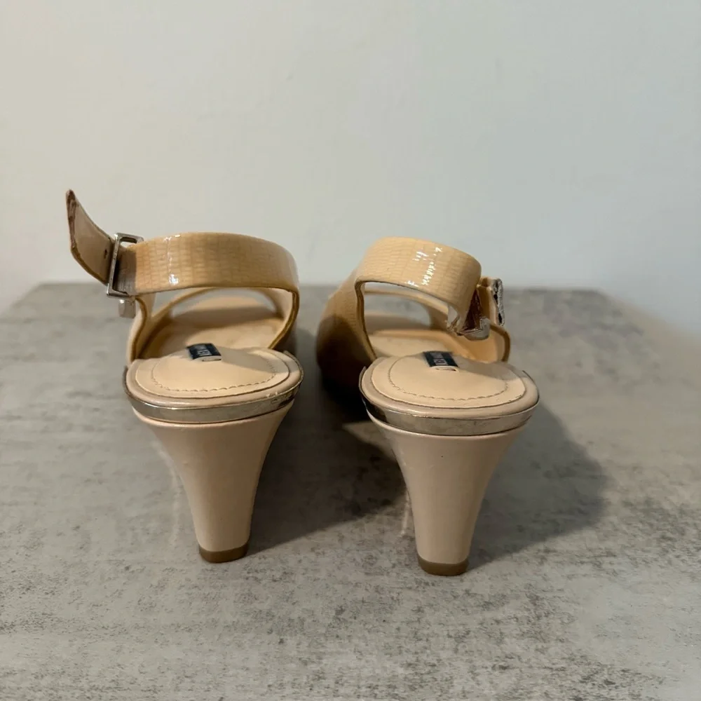 Cream/Nude Alex Marie Wedges Size 6 in Women
